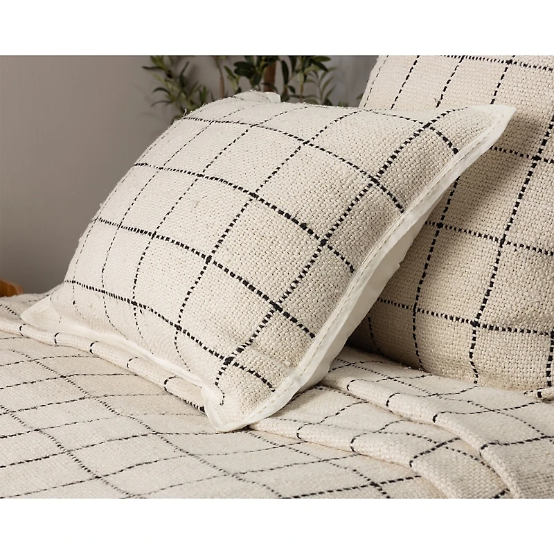 Amity Home Evans Coverlet, King