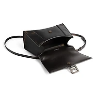 Hourglass Handbag Used Effect