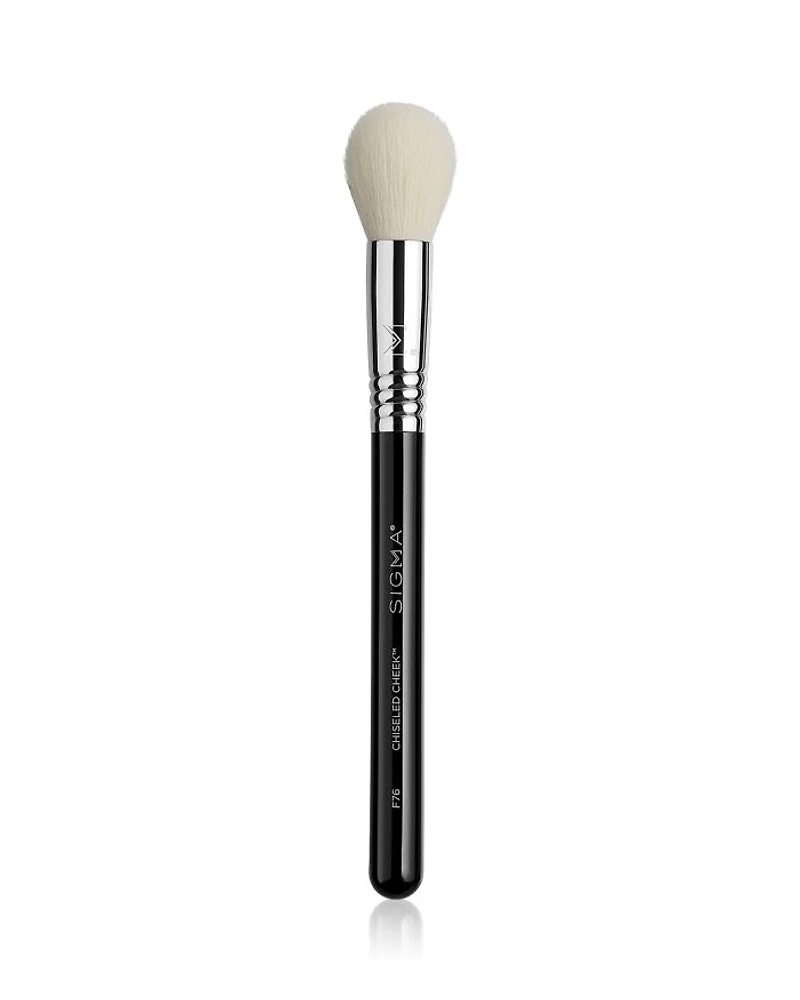 F76 Chiseled Cheek Brush
