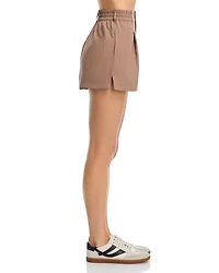Status 3 Shorts