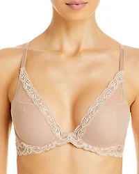 Natori Feathers Contour Plunge Bra