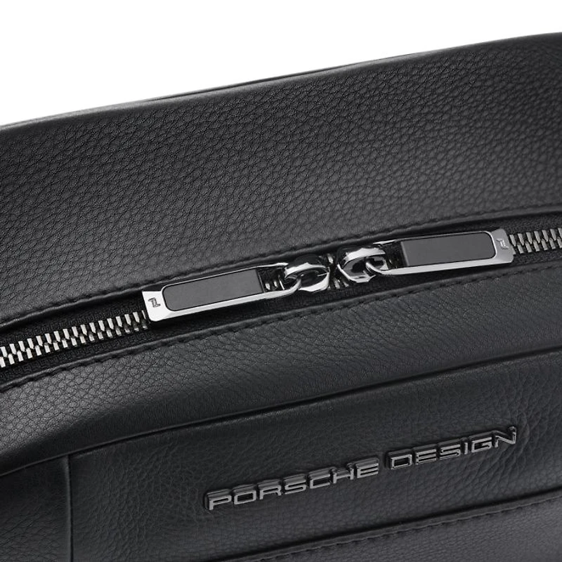 Roadster Leather Wash Bag