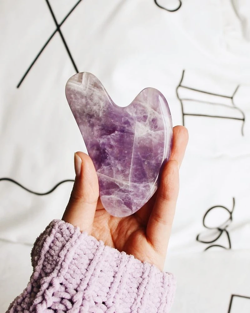 The Amethyst Gua Sha Facial Lifting Tool