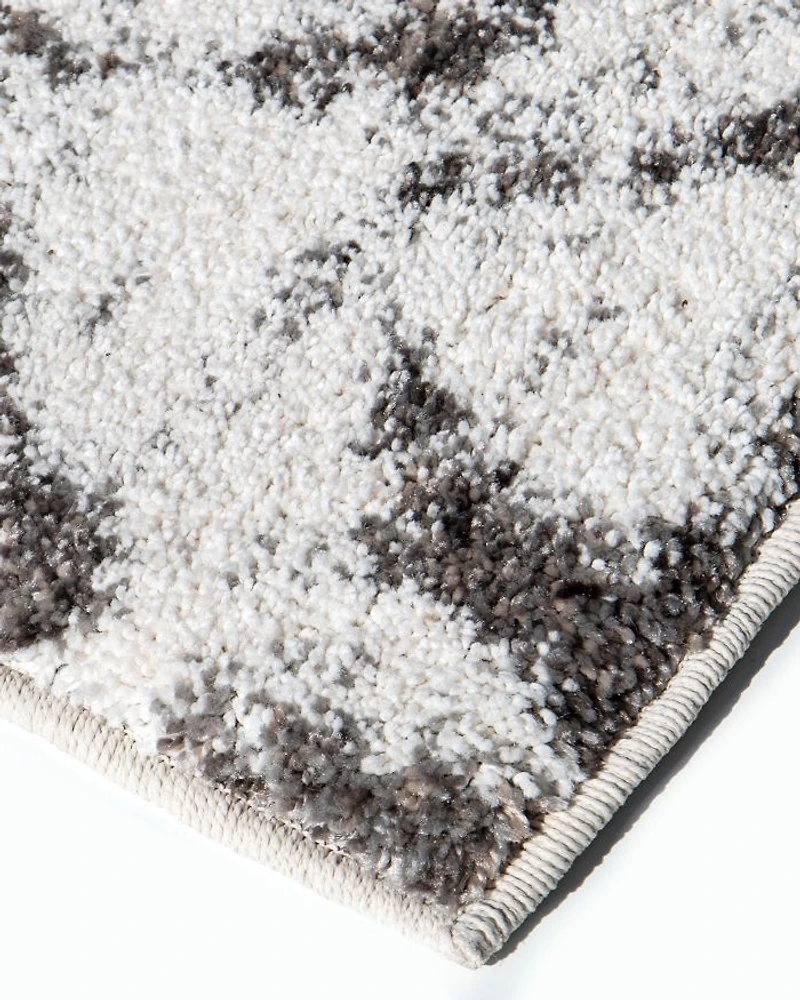 Orian Cloud 19 Tribal Line Area Rug, 6'7" x 9'6"