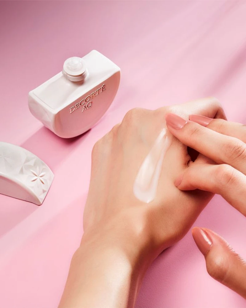 AQ Hand Essence 1.8 oz.