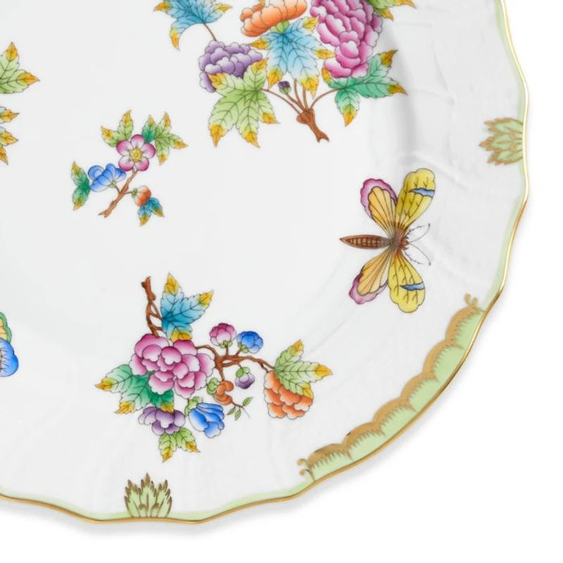 Queen Victoria Dinner Plate