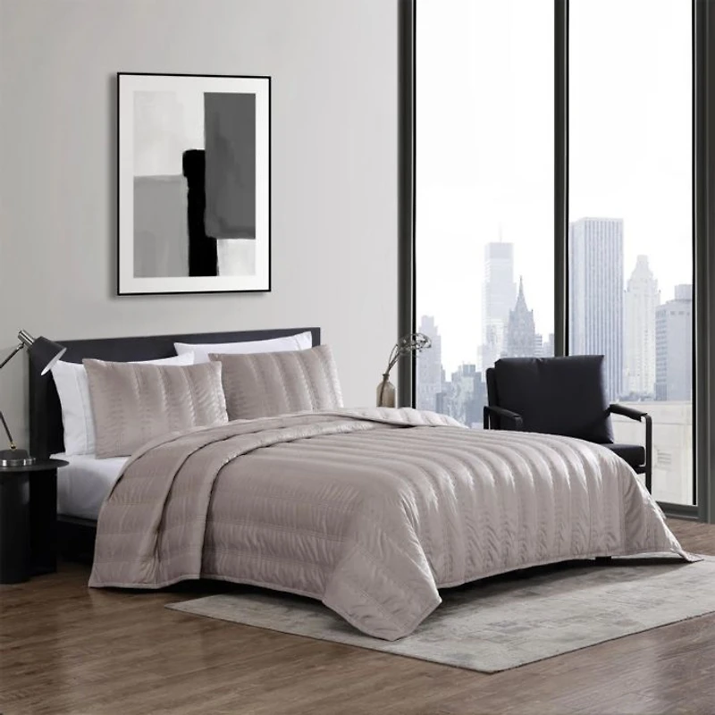 Velvet Linear Stitch 3 Piece Quilt Set