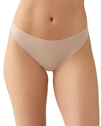 b. tempt'd by Wacoal wow'd Modern Thong