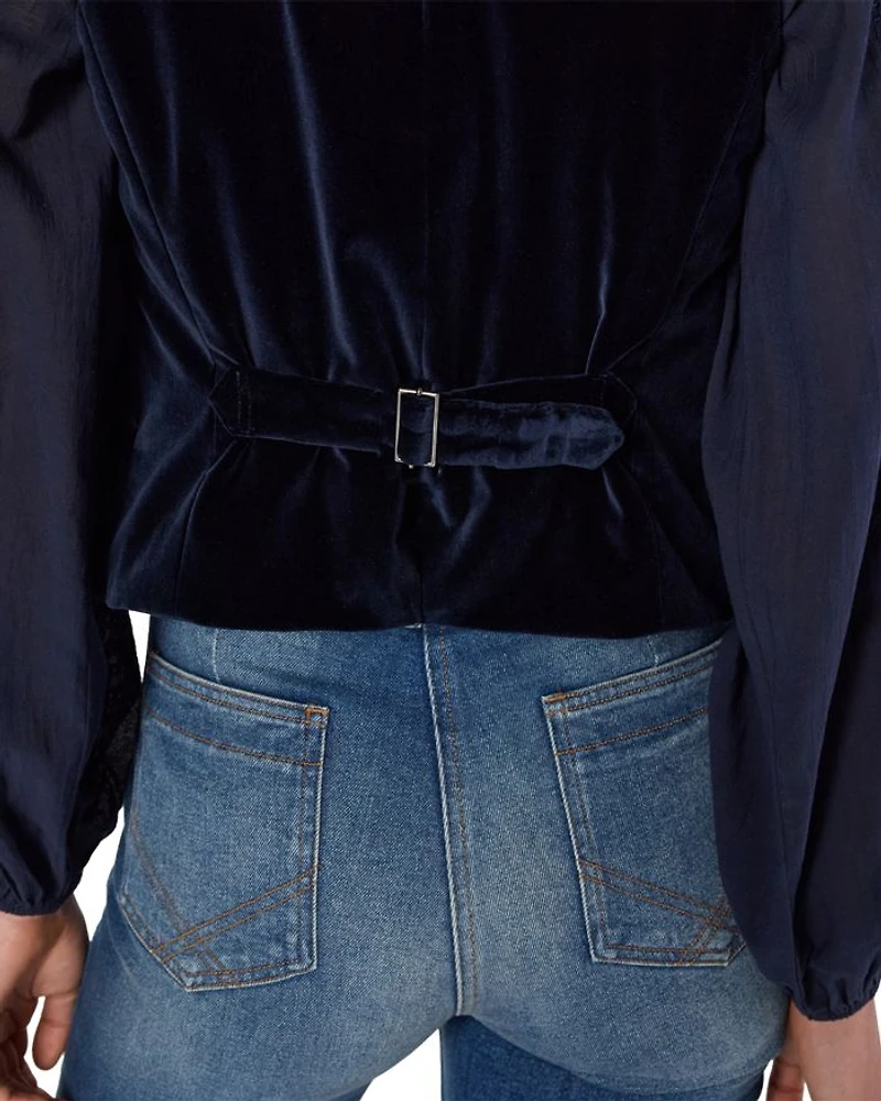 Nais Vest