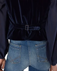 Nais Vest