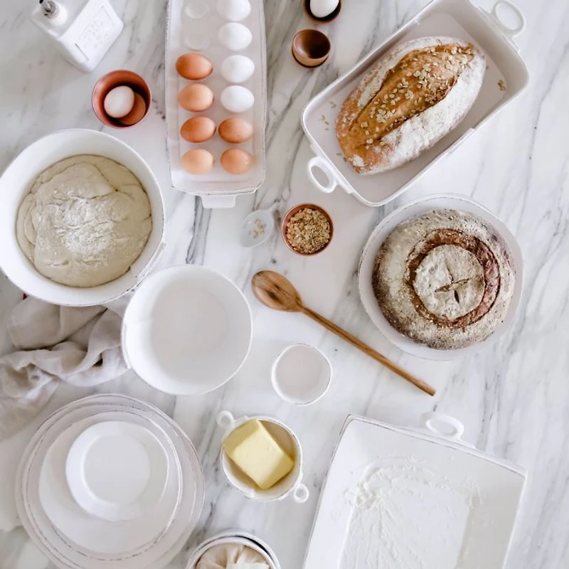 Lastra White Rectangular Baker