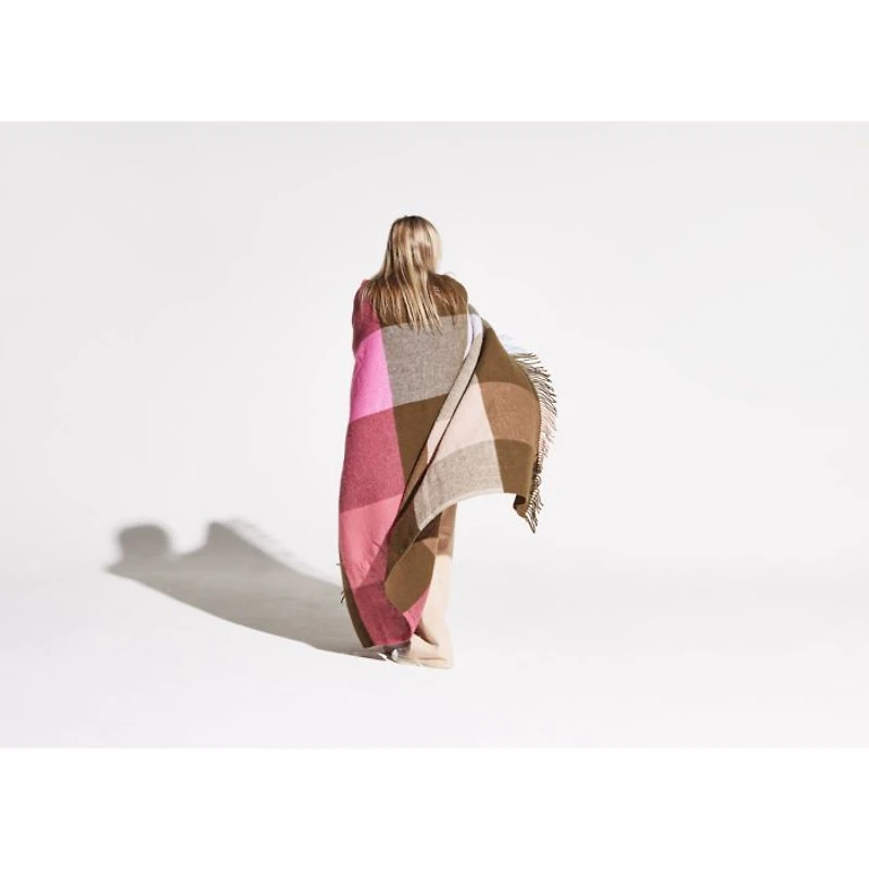 Colour Blend Throw Blanket