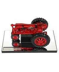 1/16 International Harvester Farmall Tractor 100th Anniversary Edition 14 - Ages 5-7