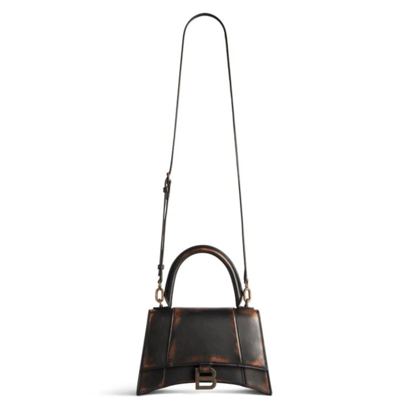 Hourglass Handbag Used Effect