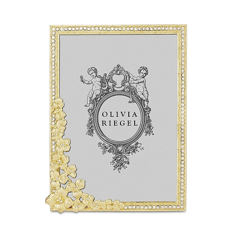 Olivia Riegel Evelyn Frame