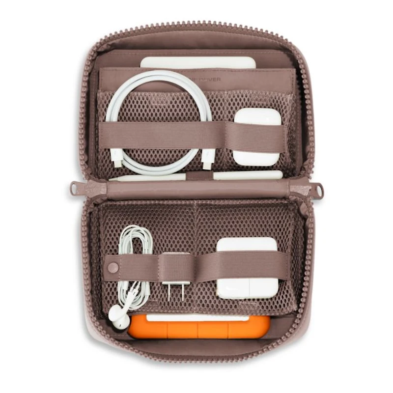 Arlo Large Tech Organizer
