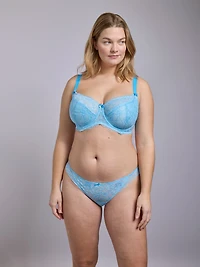 Lissi Bloom Thong