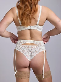 Bella Suspender