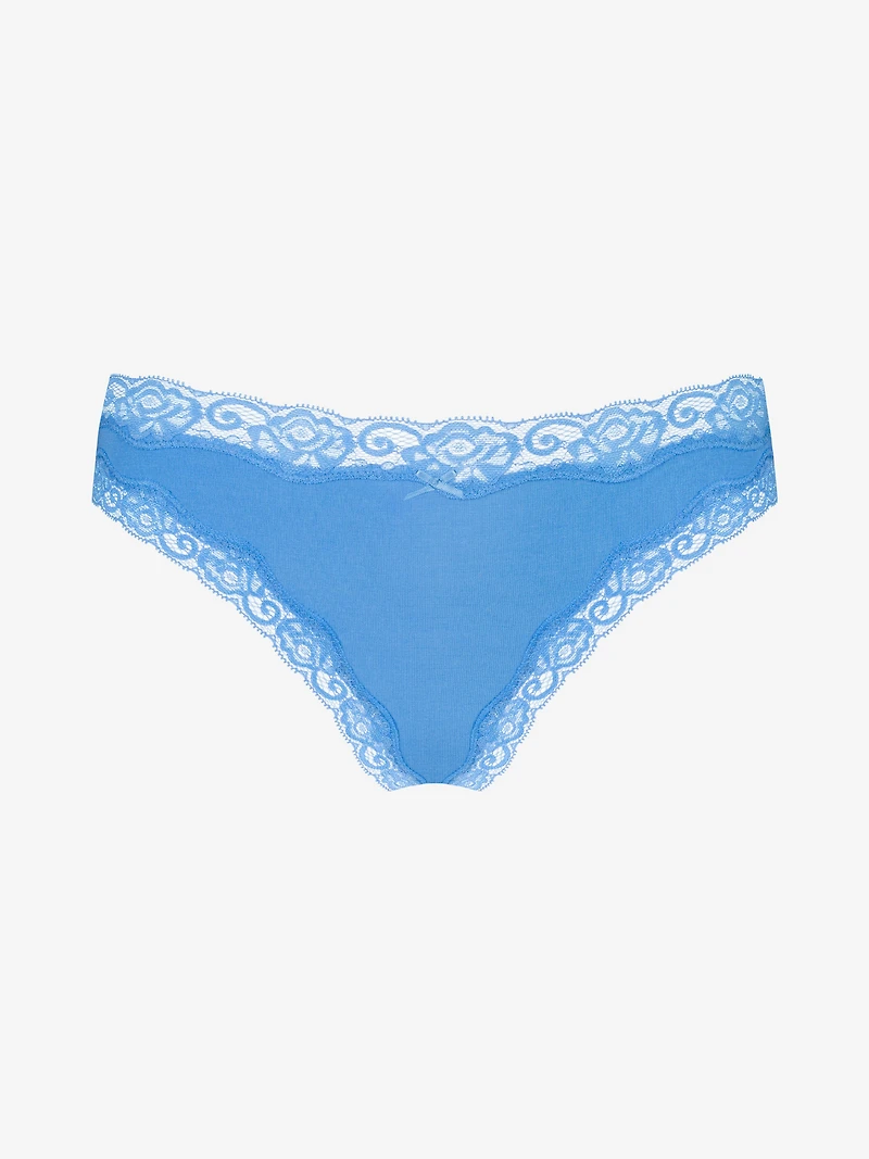 Dolly String