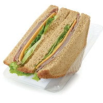 Save-On-Foods - Roast Beef & Cheddar Cheese Sandwich, 1 Each