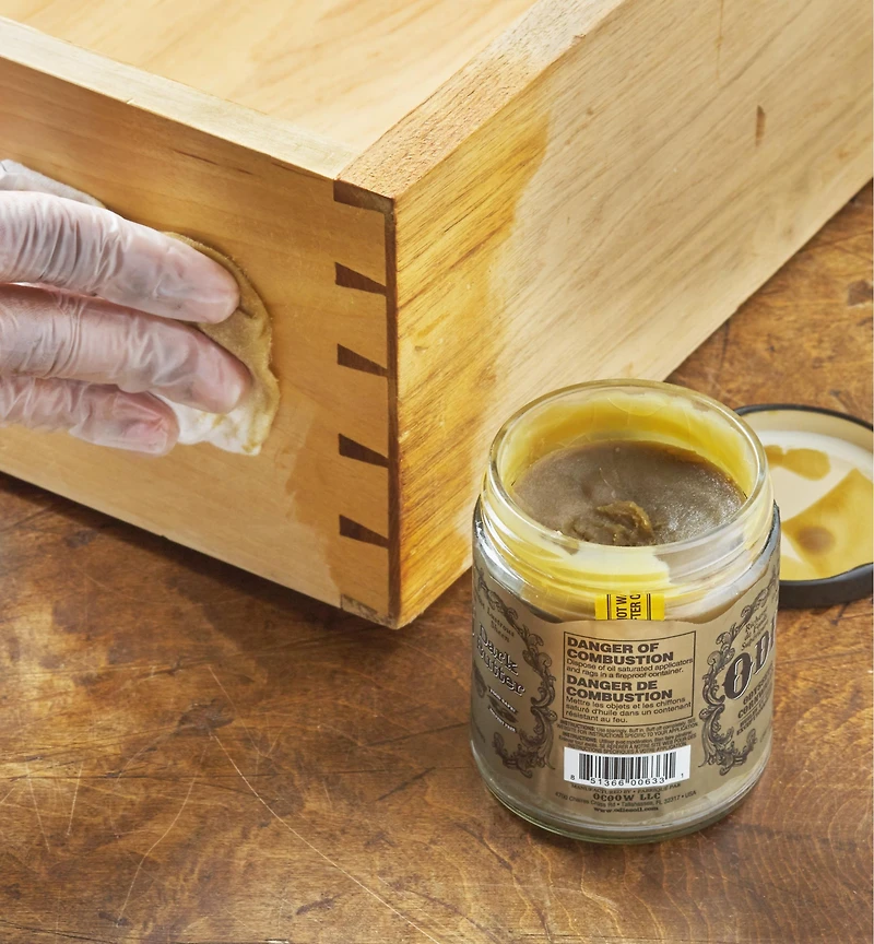 Beurre foncé pour le bois Odie's