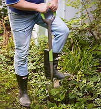 Radius Ergonomic Stainless-Steel Digging Spade