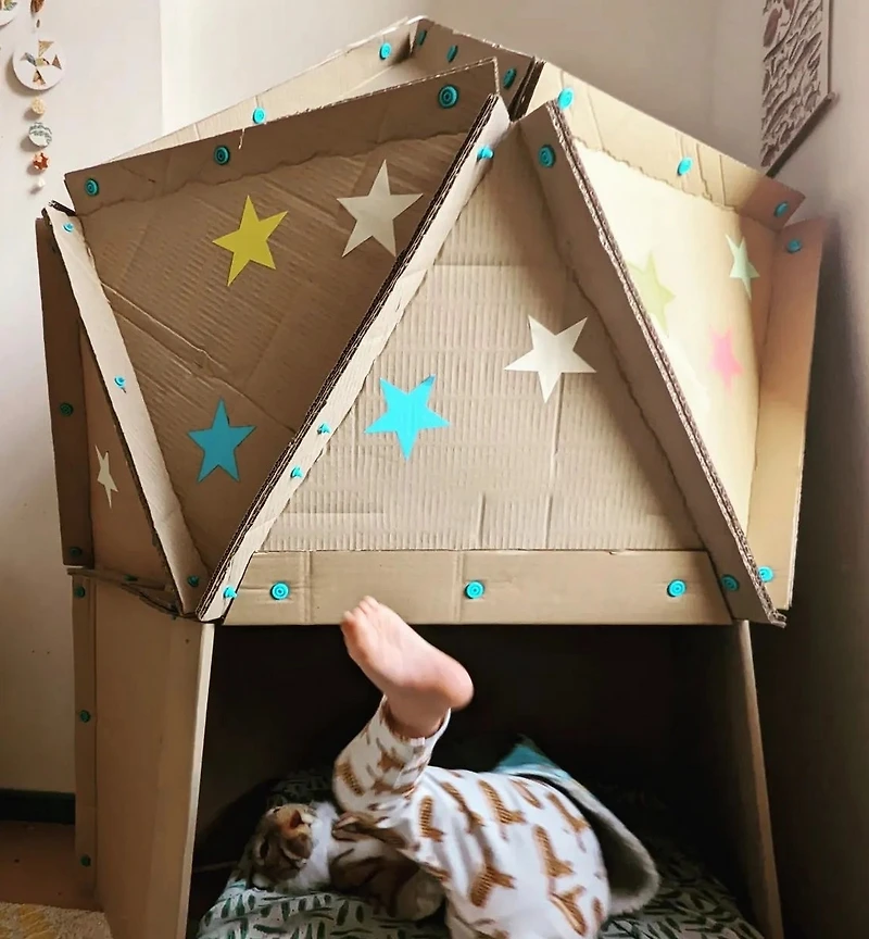 Jeu de construction pour carton ondulé Makedo