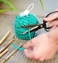 Soft-Stretch Plant Tie