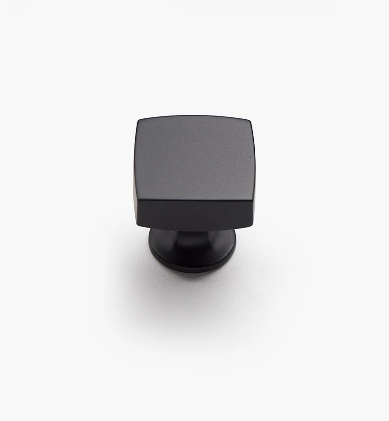 Everett Square Knob