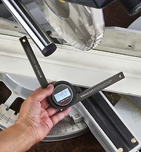 Digital Miter Saw Gauge