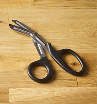 Clamshell Scissors