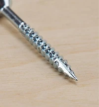 Vis pour charnières, empreinte carrée