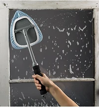 Nettoyeur de vitres et de surfaces diverses