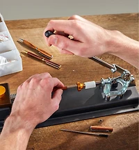 Presse d'assemblage de précision pour stylos
