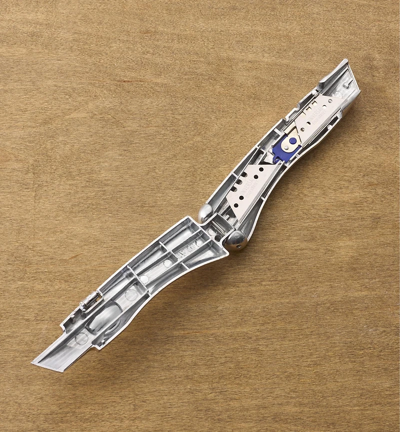 Delphin 2013 Retractable Knife with Holster