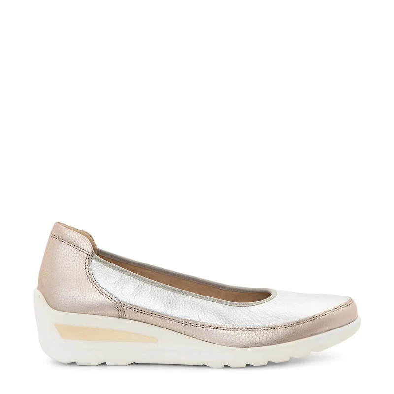 Women's Zinnia Wide Width Slip-on Shoe