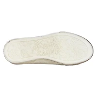 Women's Walk On Sneaker