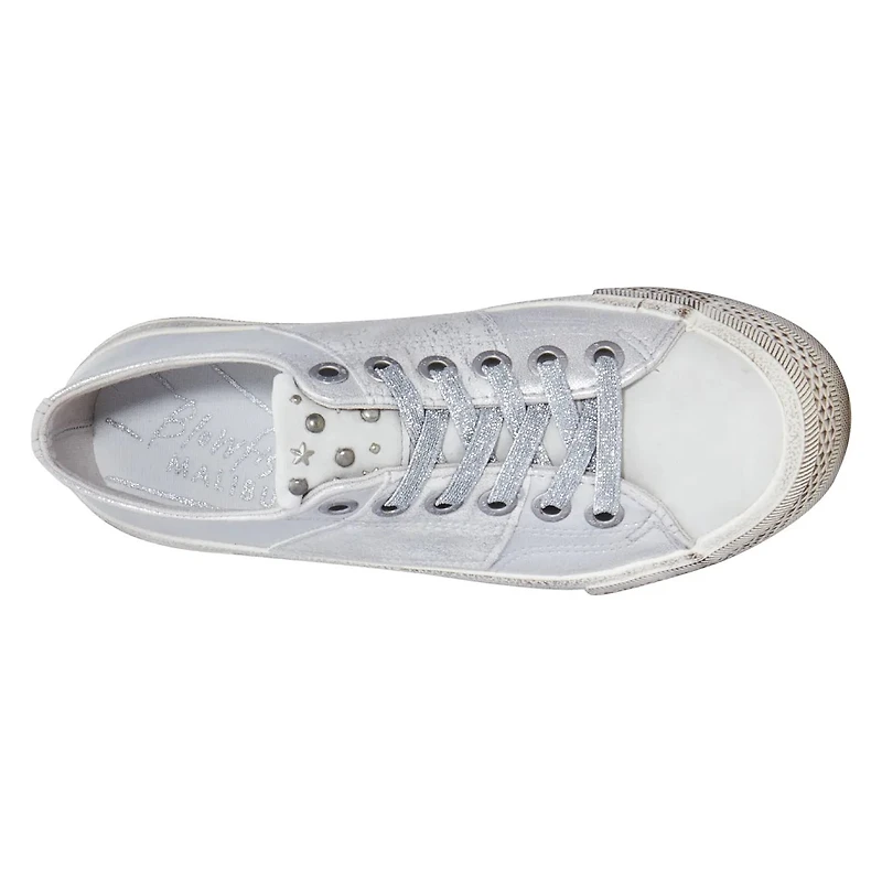 Women's Walk On Sneaker