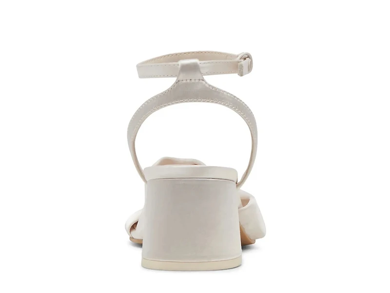 Brenna Sandal