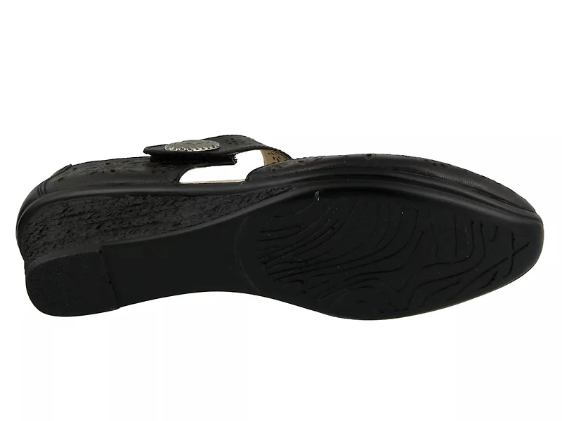 Nougat Wedge Pump
