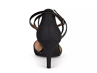 Luela Pump