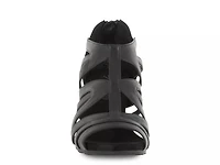 Amaze Sandal