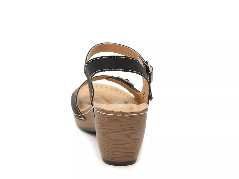 Shantay Sandal