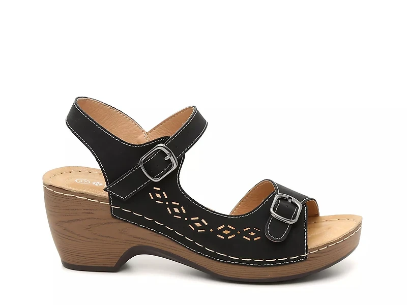 Shantay Sandal