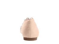 Jezlin Flat