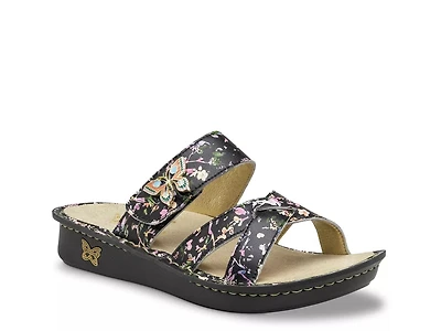 Victoriah Sandal