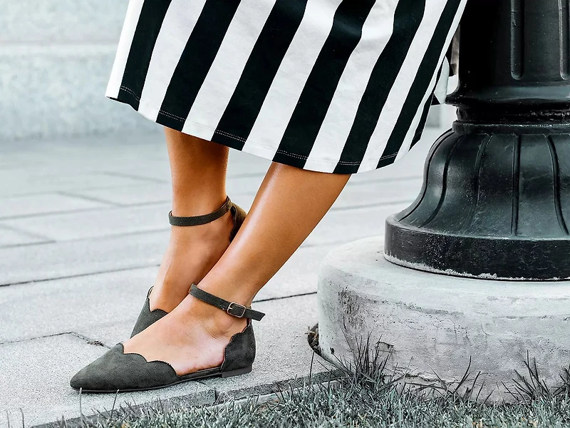 Lana Flat