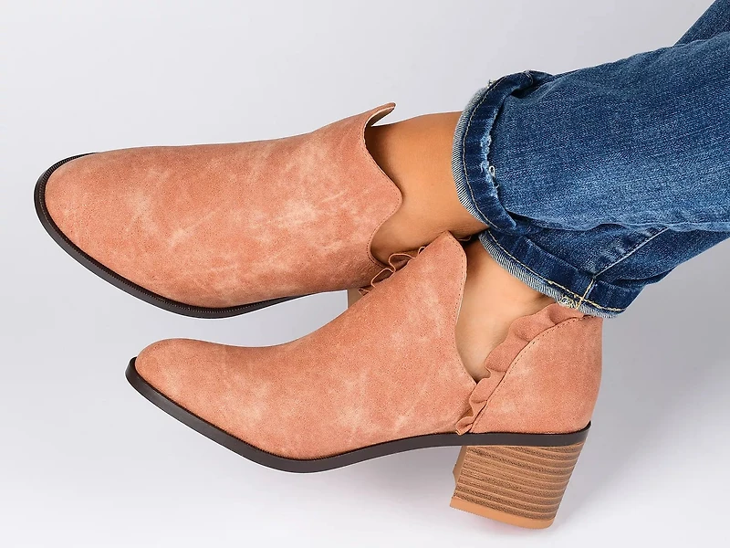 Lennie Bootie
