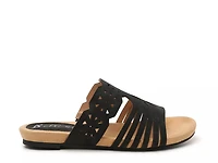 Nikole Sandal