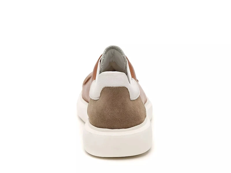 Twist Sneaker